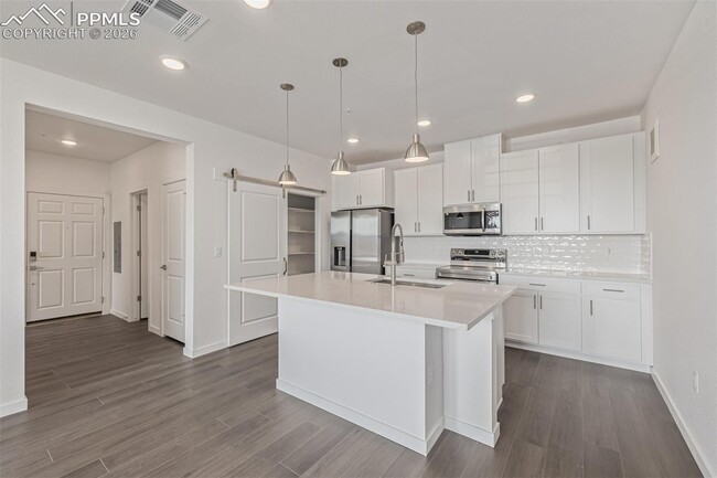Building Photo - Top Floor Penthouse at Victory Ridge