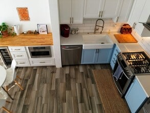 Building Photo - Little Italy 2bed Townhouse, Wait, how cute is this! Furnished/Unfurnished