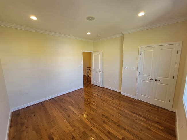 Building Photo - 127 Quincy Pl NE