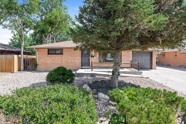 Building Photo - 270 Beryl Way