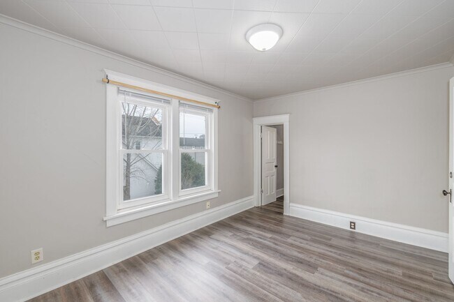 Building Photo - 1668 Oregon St