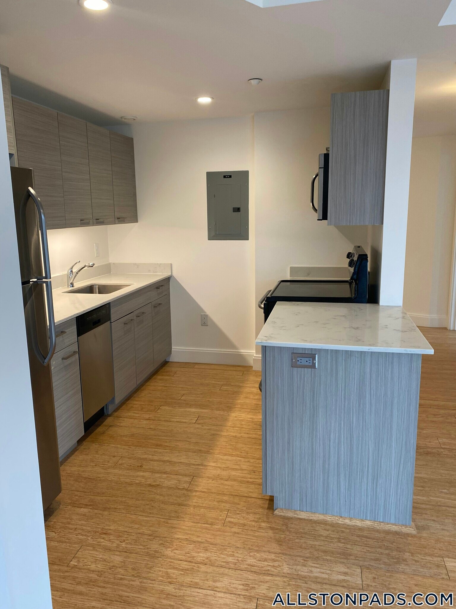 Building Photo - 40 Malvern St