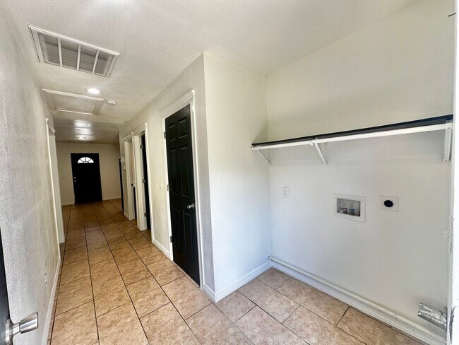 Building Photo - DISHMAN - 101B (KS*)