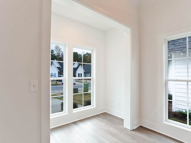 Building Photo - Fox Run Village Duette with Amenities