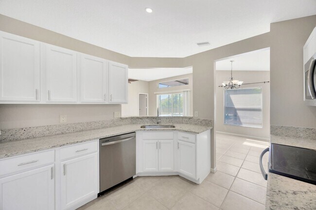 Building Photo - 10461 Hunters Haven Blvd