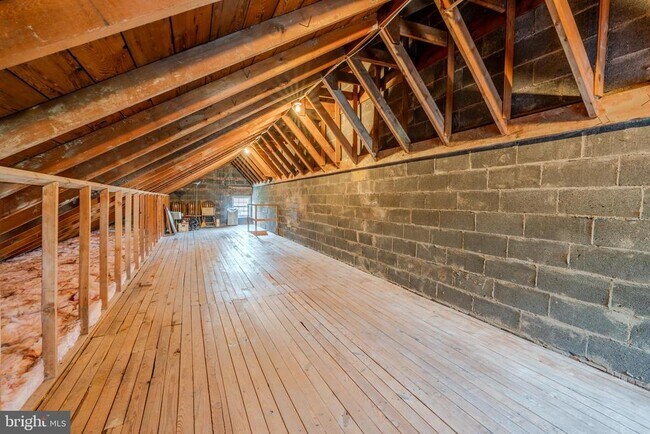 Building Photo - 1223 Drexel Ave