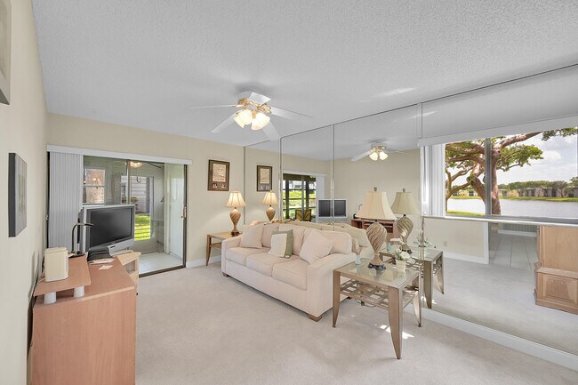 Building Photo - 15461 Lakes of Delray Blvd