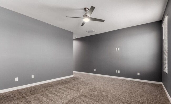 Building Photo - 38114 W San Clemente St