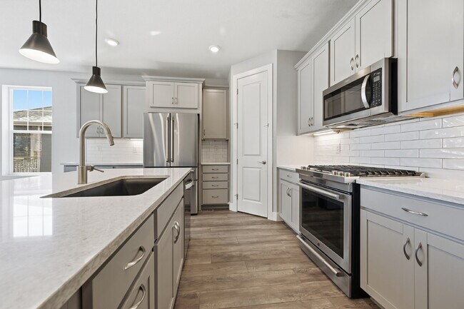 Building Photo - $3,240.95, $300 off the first month's rent, 3 Beds - 2 Bath, Single Family Home in Dacono with 3-...