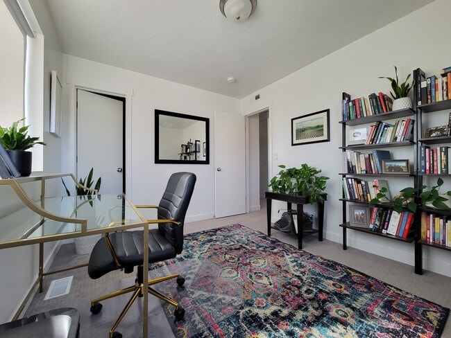 Building Photo - 288 E 510 N