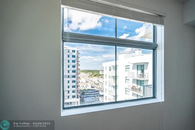 Building Photo - 140 S Dixie Hwy