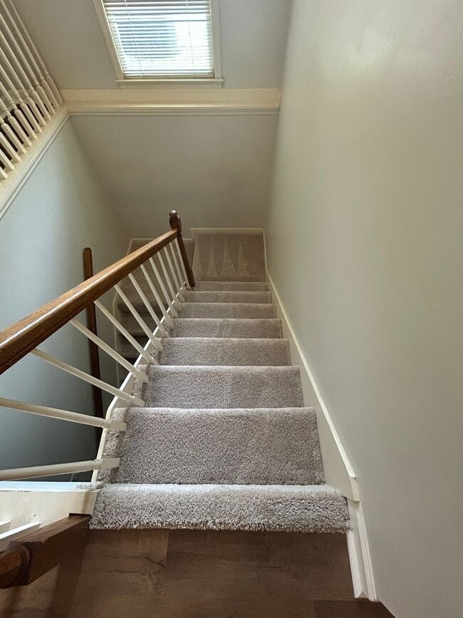 Building Photo - 4-Bedroom Gem Near Downtown Huntsville – N...