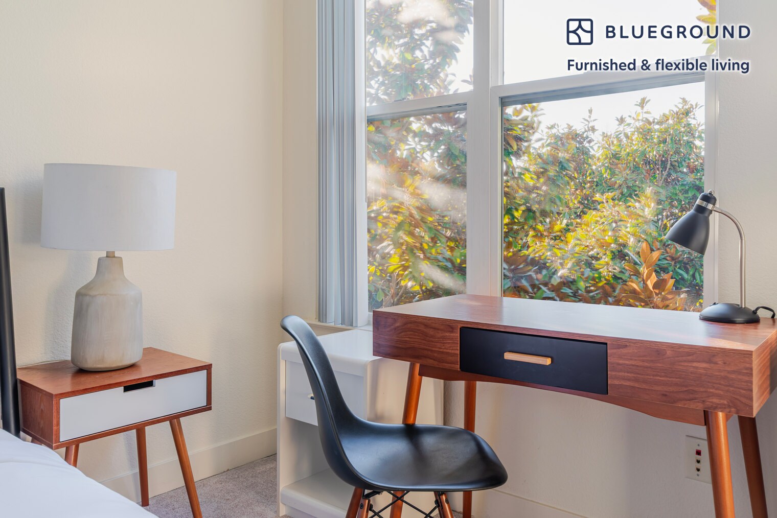 Building Photo - 1265 Lakeside Dr