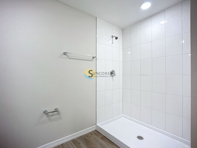 Building Photo - 11486 Oakfield Ct