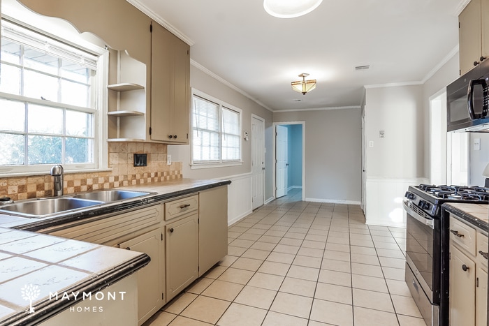 Building Photo - 204 Navajo Dr