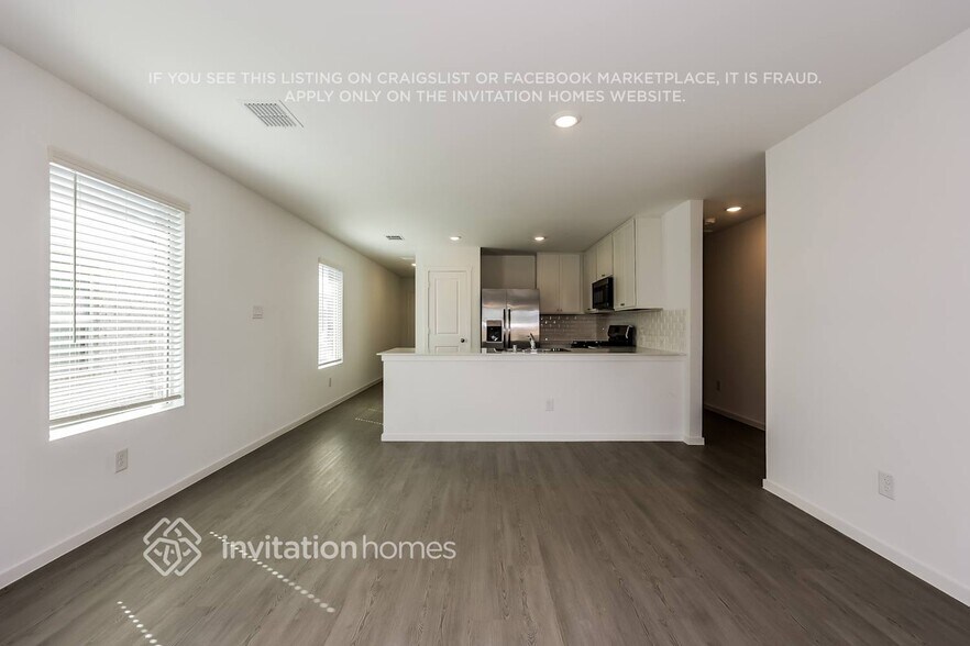 Building Photo - 1410 Merlin Blf St