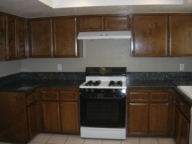 Building Photo - 711 Santa Rosa