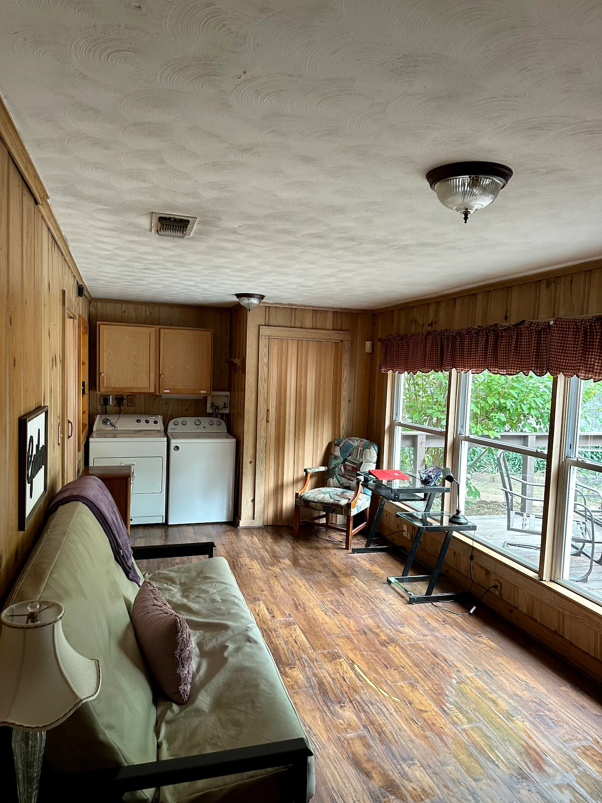 washer and dryer in sun room - 2100 Houston Pl