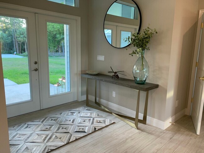 Building Photo - 3155 SW 78th Ave