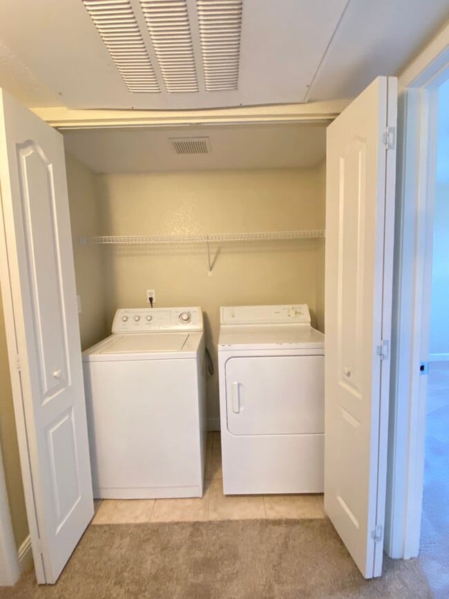 Building Photo - 5055 W Hacienda Ave