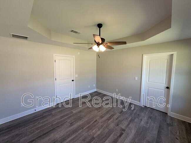 Building Photo - 4880 E Spencer Field Rd