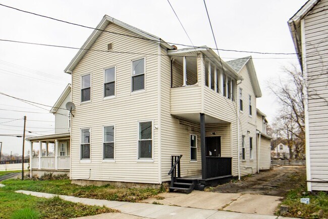 Primary Photo - 2947 E 57th St