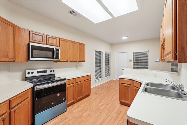 Building Photo - 14203 Torrey Forest Dr