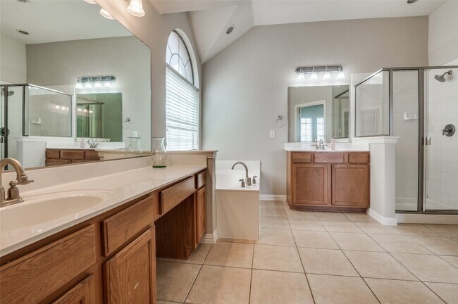 Building Photo - 2767 Waterway Dr