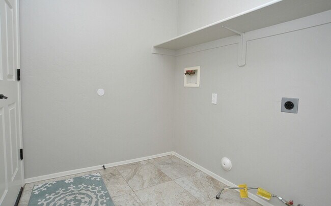 Building Photo - Move-In Ready Home in Dove Mountain