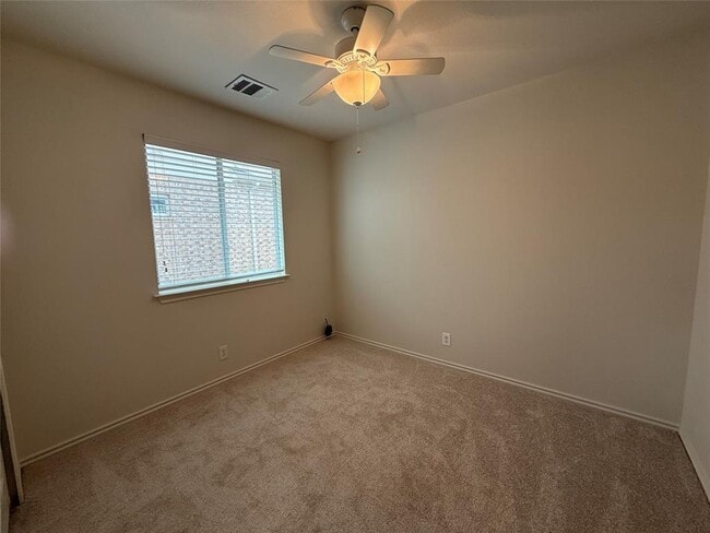 Building Photo - 334 Avalanche Ave