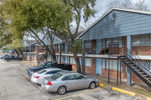 Building Photo - French Quarter Apartments