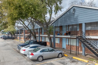 Building Photo - French Quarter Apartments