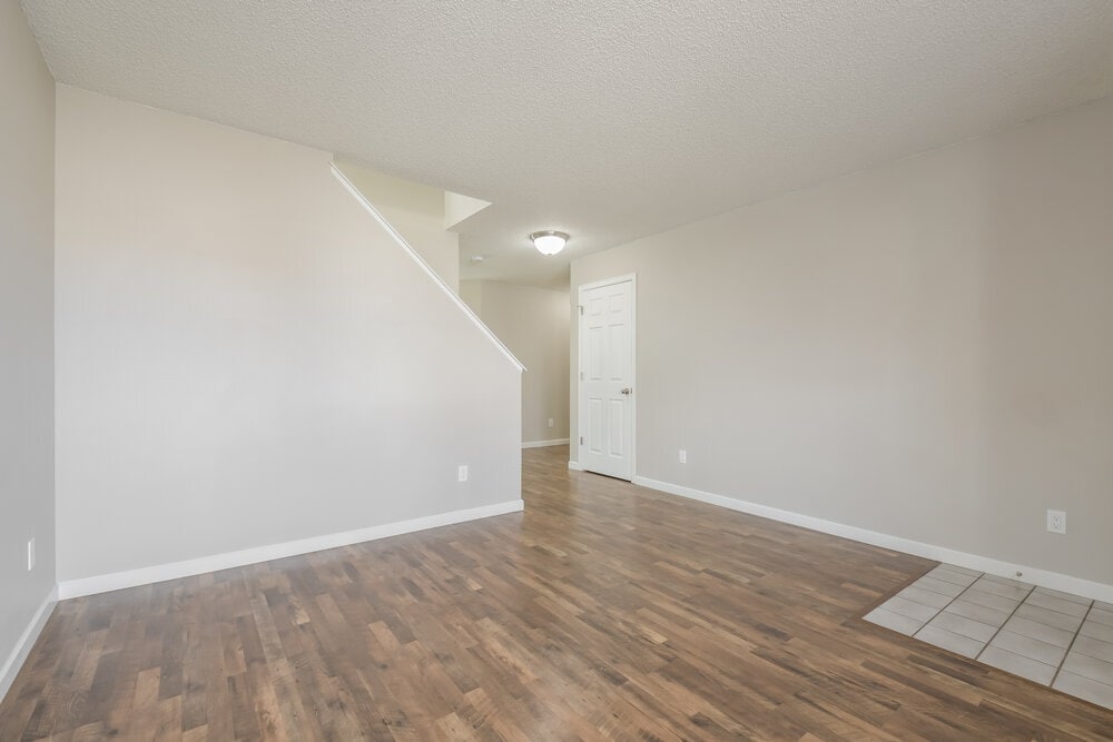 Building Photo - 6644 E 123rd Dr