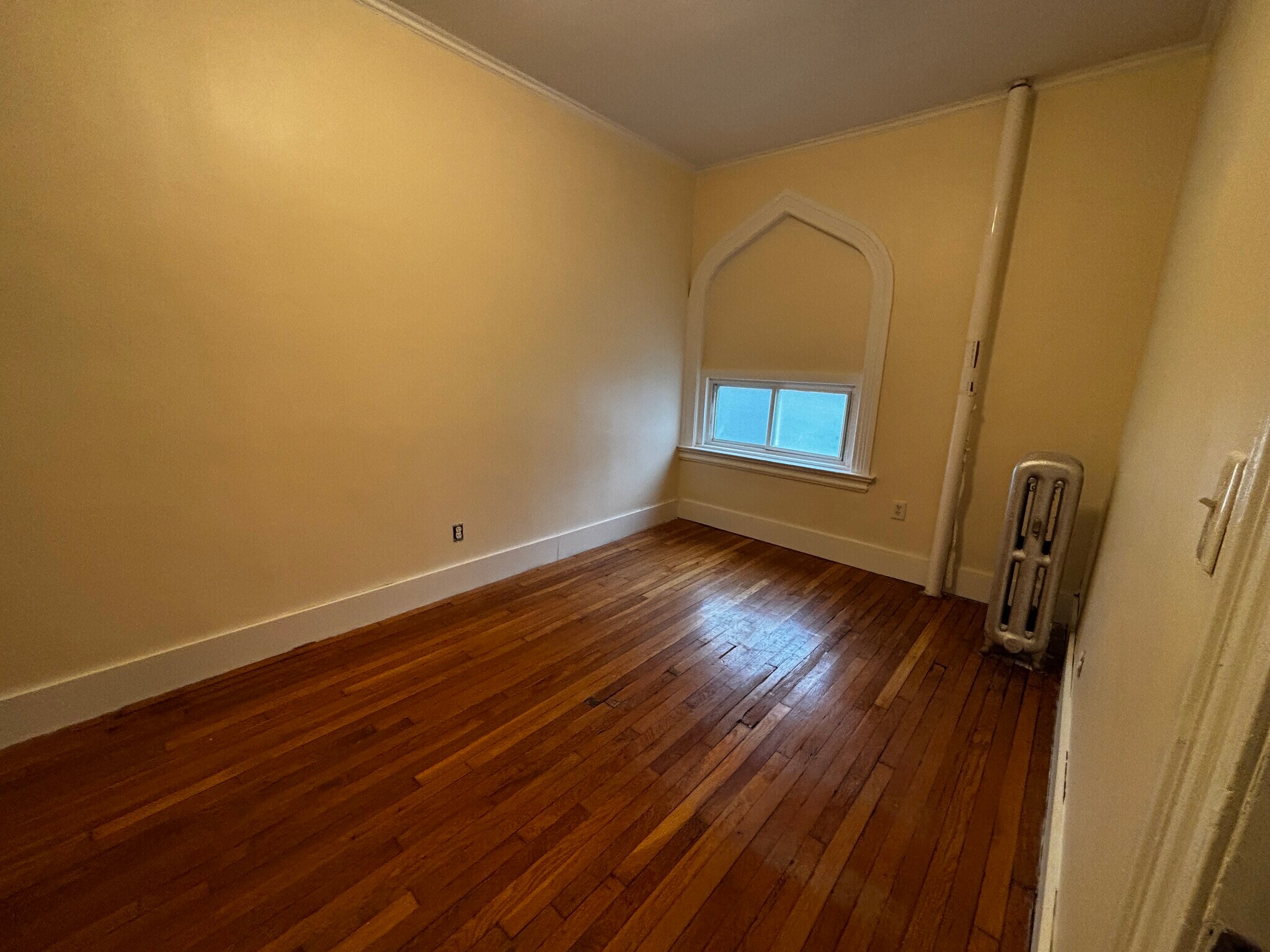 Building Photo - 18 Glenville Ave