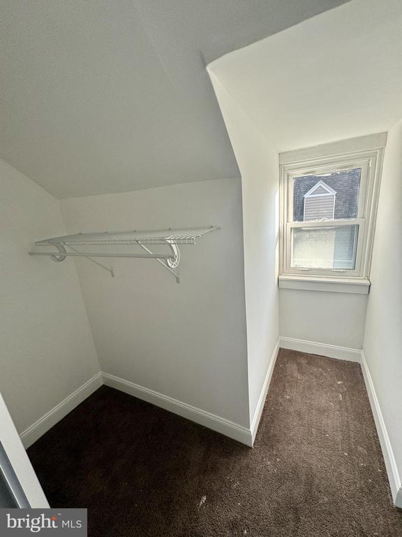 Building Photo - 224 S Hannevig Ave