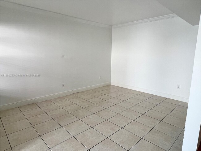 Building Photo - 6241 SW 138th Ct
