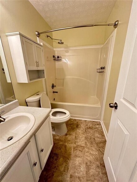 Building Photo - 1936 Patterson Park Pl