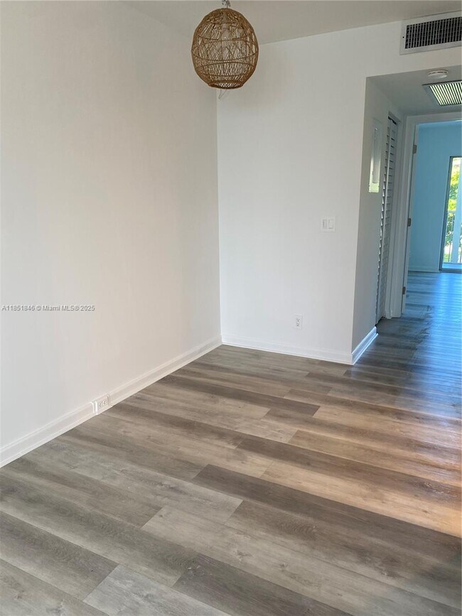 Building Photo - 801 SW 133rd Terrace