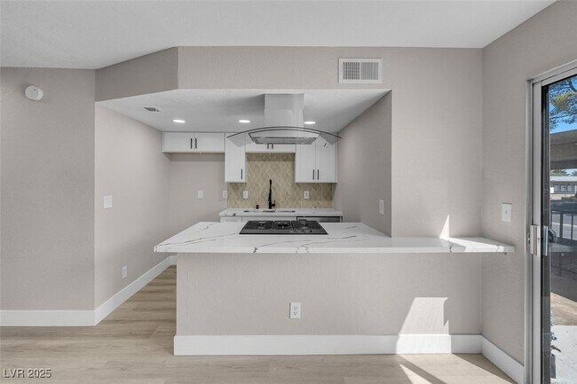 Building Photo - 456 Sellers Pl