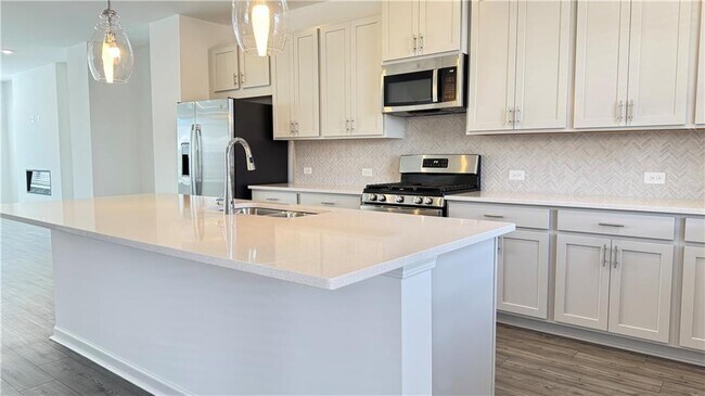 Building Photo - 9 Peeples Dr