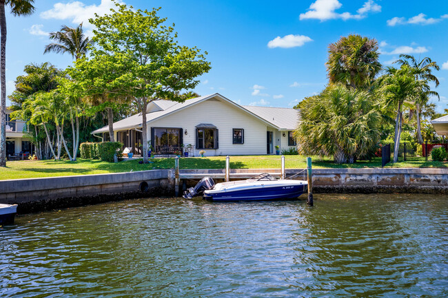 Building Photo - 10762 SE Burgee Ct