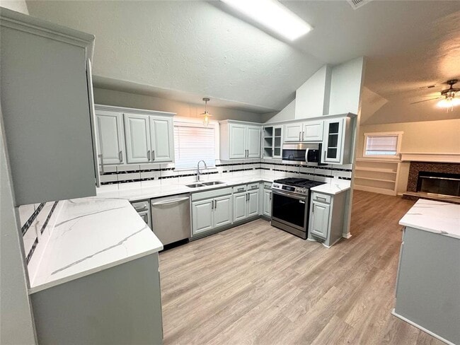 Building Photo - 8225 NW 83rd Pl