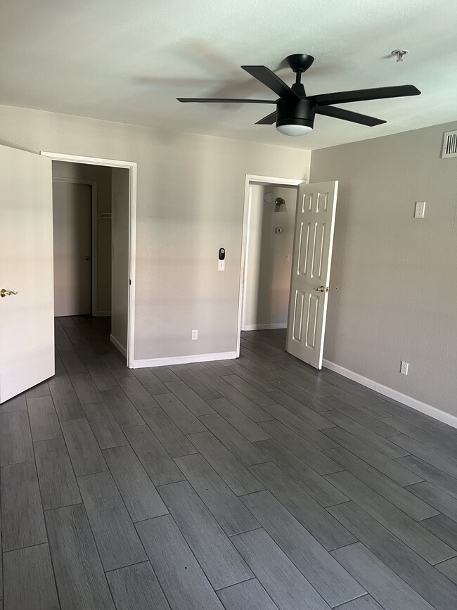 Building Photo - 1650 N 87th Terrace