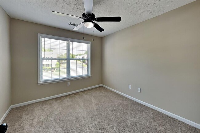 Building Photo - 1045 Winthrope Chase Dr