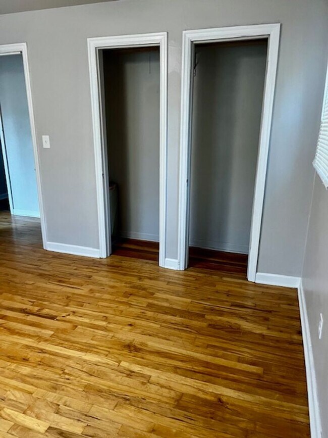 Building Photo - Cute 2 Bedroom Home in Perry District!