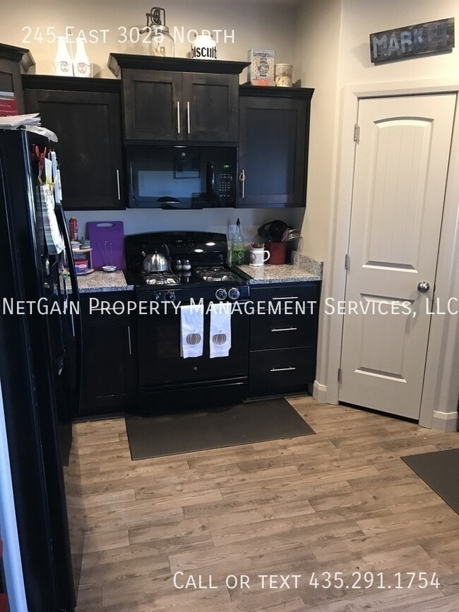 Building Photo - 245 E 3025 N