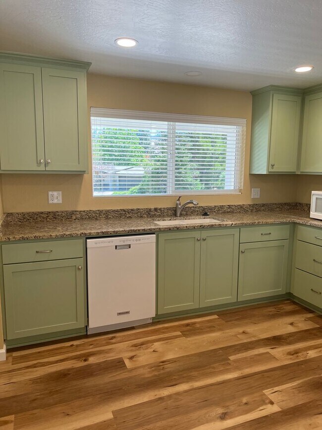 Building Photo - Newly remodeled three bedroom, two bath home - Available Late May