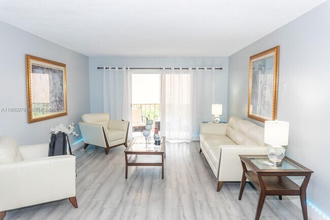 Building Photo - 6190 W 19th Ave