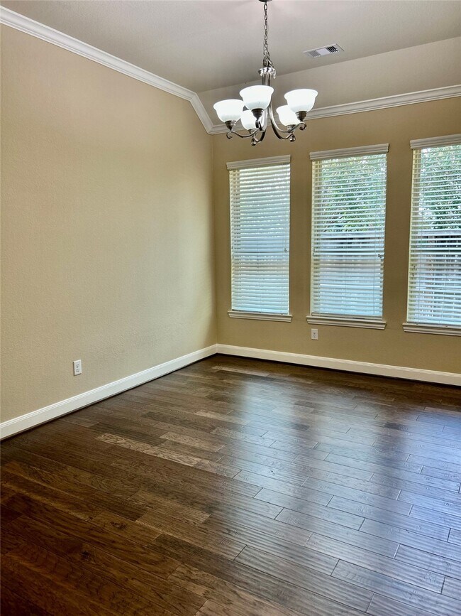 Building Photo - 27239 Aspen Falls Ln