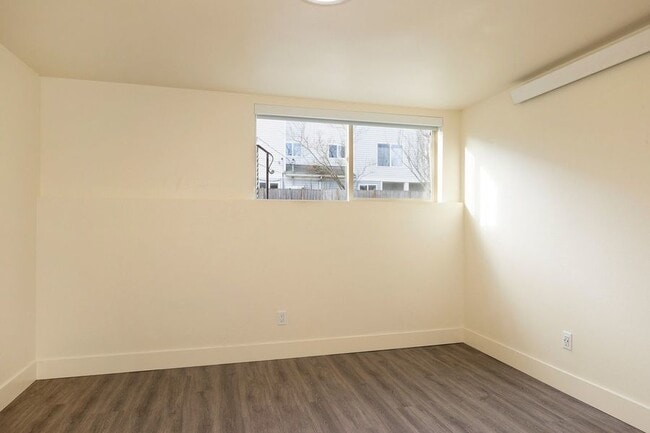 Building Photo - 5810 26th Ave NW